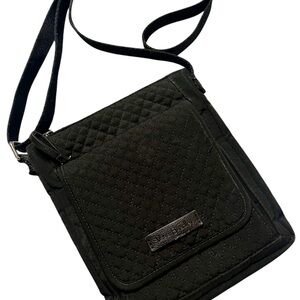 VERA BRADLEY Black Quilted Crossbody bag perfect for the organized minimalist!!!